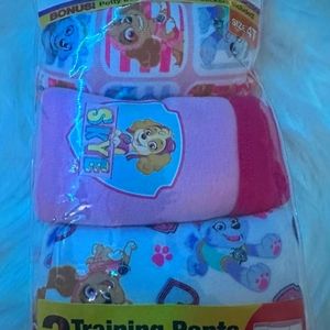 Training pants for girls